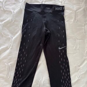 Nike Dri-Fit Capri Leggings